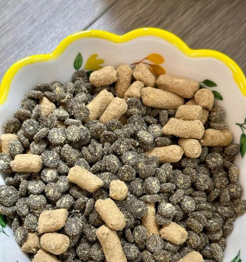 发酵桶装猫粮怎么倒掉的？如何处理过期猫粮？